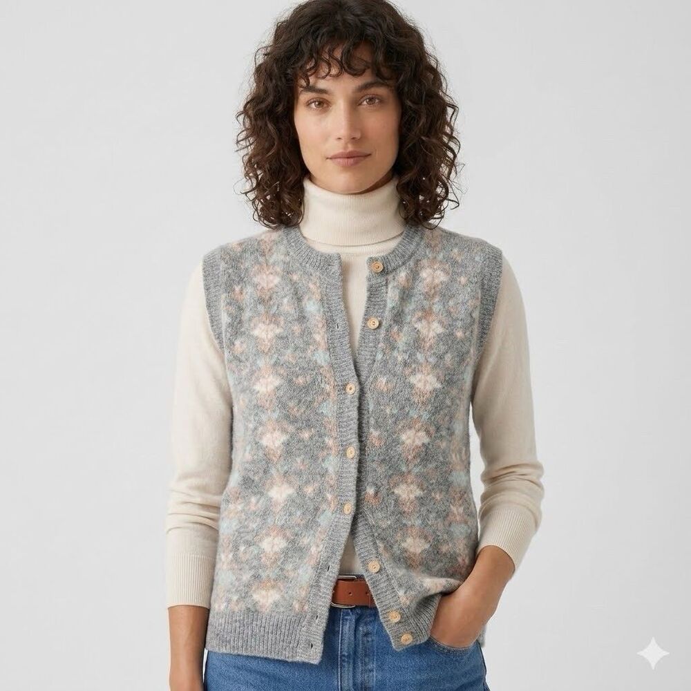VTG Needles Up Gray Floral Sweater Vest  Floral Button Women’s Cottagecore 90s